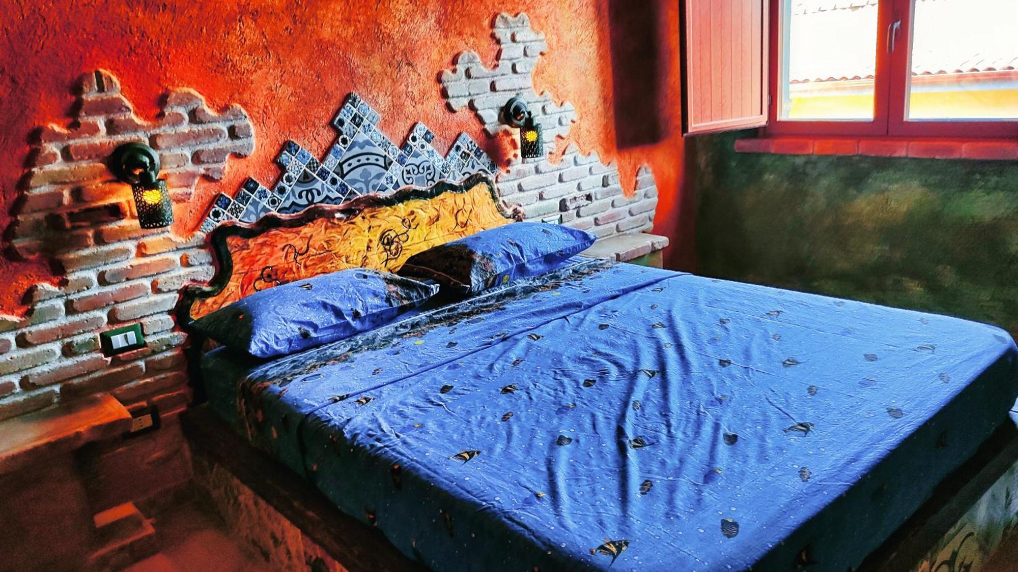 Casa Gaudi - House & Rooms Теулада Екстериор снимка